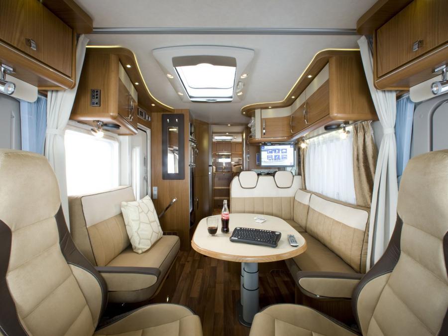 Интерьер Hymer B779 XL 2009 года  (фото 3 из 16)